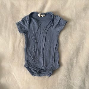 Kyte BABY Newborn bodysuit EUC
